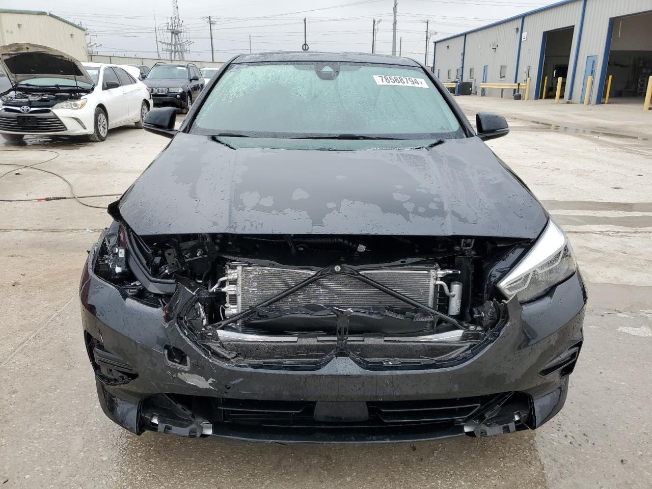 2022 BMW 2er VIN WBA73AK04N7K19810 Copart auction photo, front end / side damage thumbnail 5