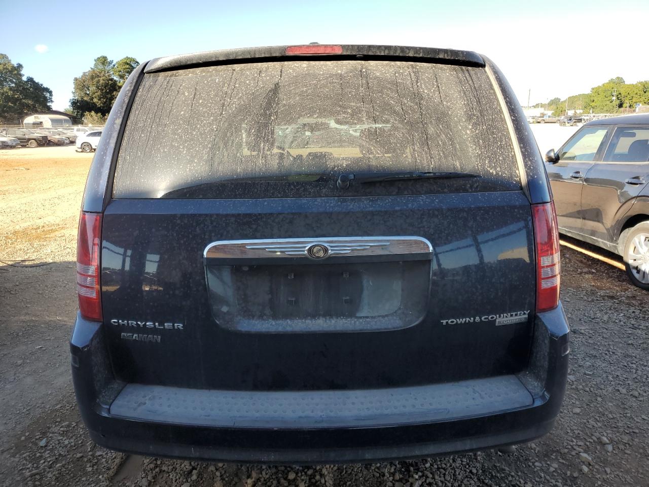 2010 Chrysler Town & Country VIN 2A4RR5D10AR150995 Copart auction photo, front end damage thumbnail 6