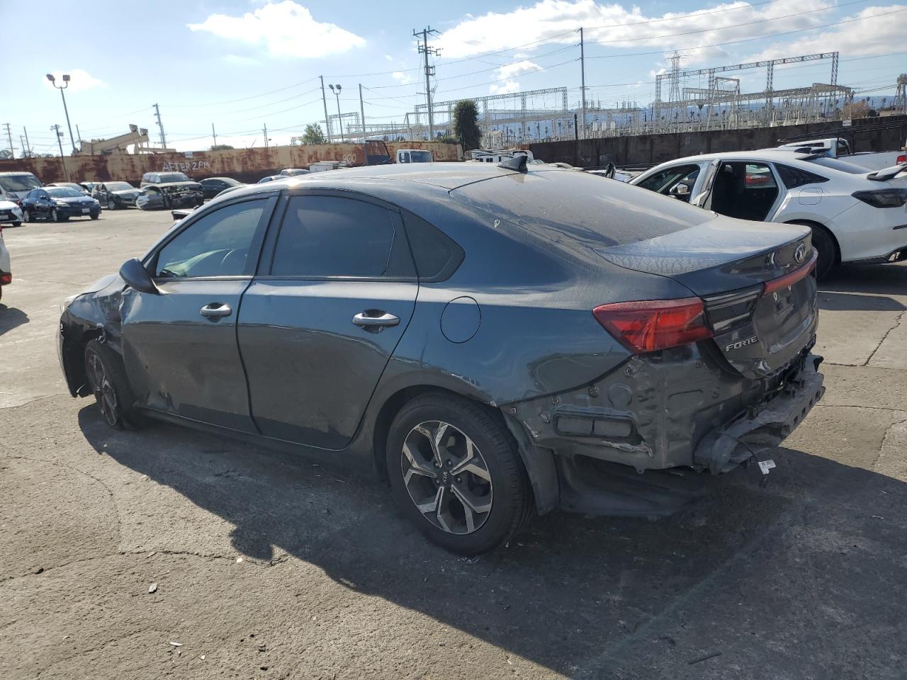 2019 KIA Forte VIN 3KPF24AD6KE112812 Copart auction photo, rear end damage thumbnail 2