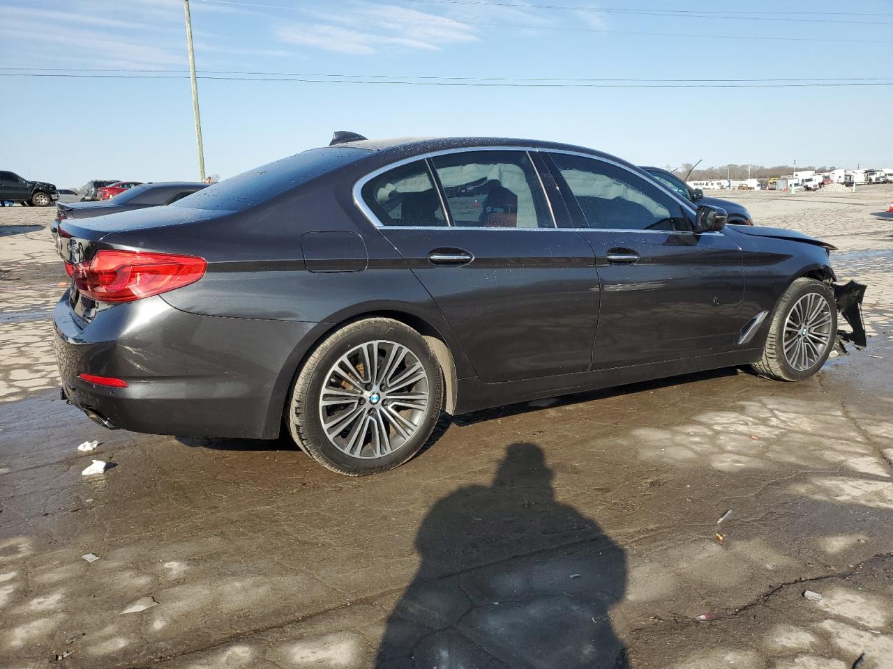2018 BMW 5er VIN WBAJE7C53JWC57058 Copart auction photo, front end damage thumbnail 3