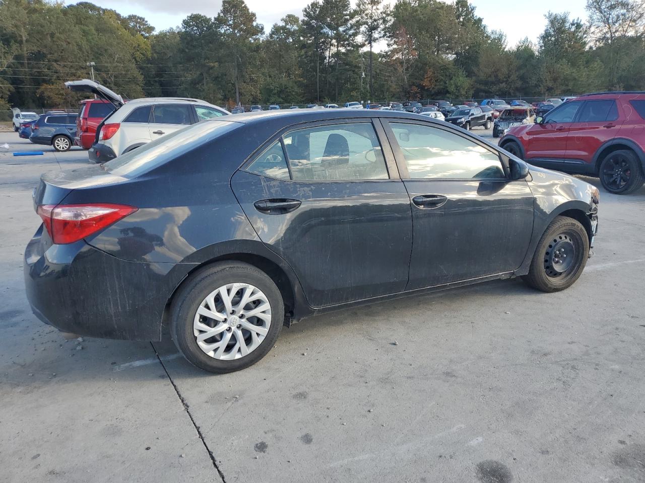 2019 Toyota Corolla VIN 5YFBURHE2KP863988 Copart auction photo, front end damage thumbnail 3