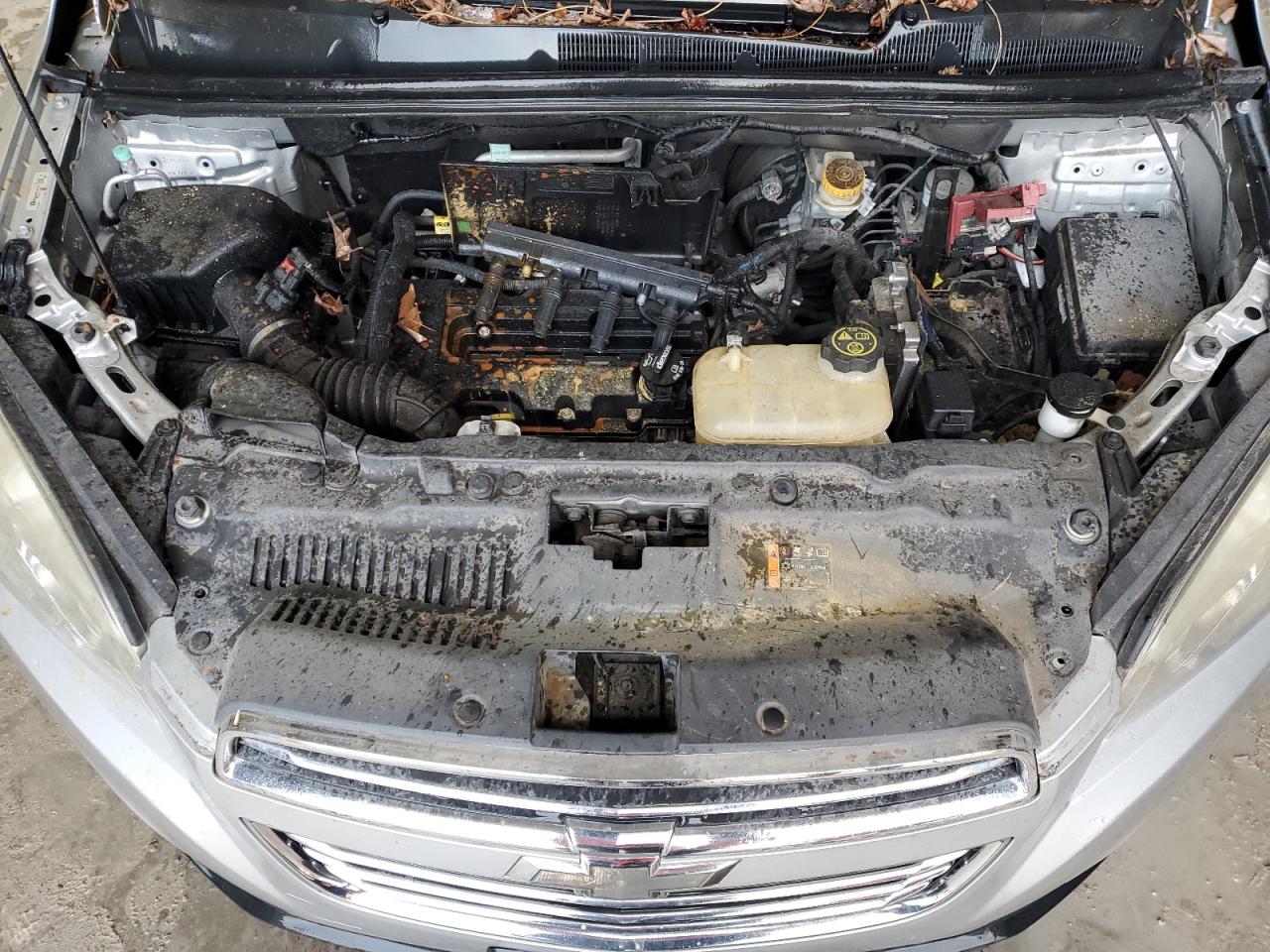 2015 Chevrolet Trax VIN 3GNCJPSB6FL254784 Copart auction photo, vandalism damage thumbnail 11