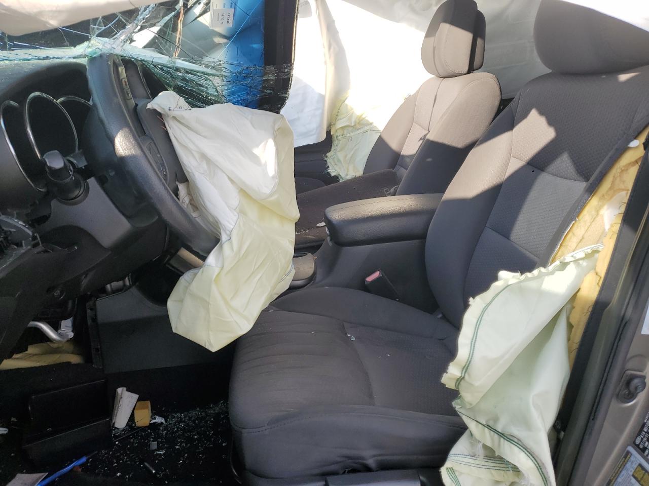 2012 KIA Sorento VIN 5XYKT4A25CG264630 Copart auction photo, all over / minor dent/scratches damage thumbnail 7