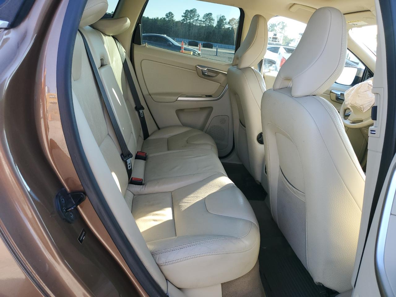 2010 Volvo XC60 VIN YV4992DZ0A2123155 Copart auction photo, front end damage thumbnail 11