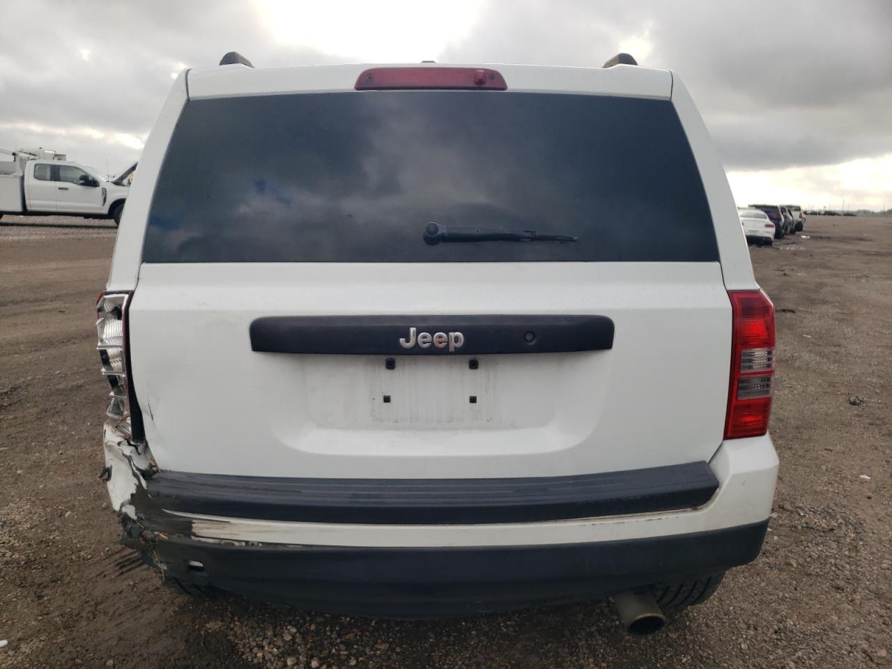 2016 Jeep Liberty (Patriot) VIN 1C4NJPBA9GD809288 Copart auction photo, front end / rear end damage thumbnail 6