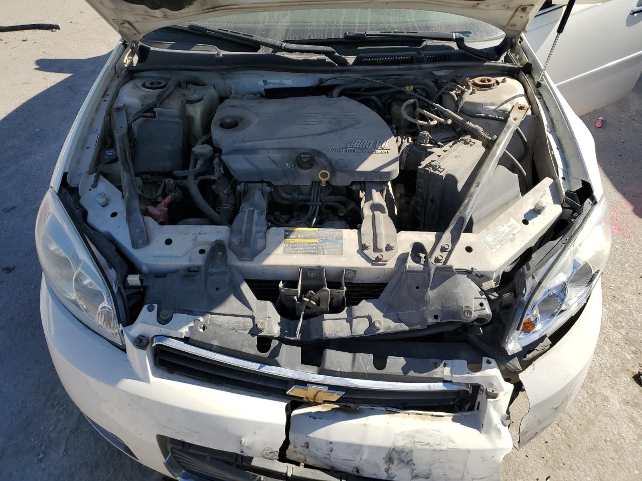 2008 Chevrolet Impala VIN 2G1WU583181358016 Copart auction photo, front end damage thumbnail 13