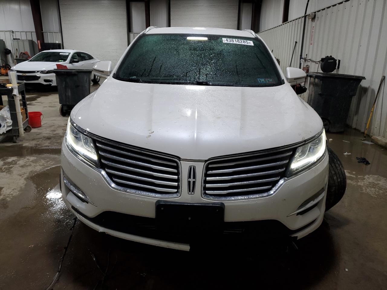 2017 Lincoln MKC VIN 5LMCJ2D92HUL34140 Copart auction photo, front end damage thumbnail 5