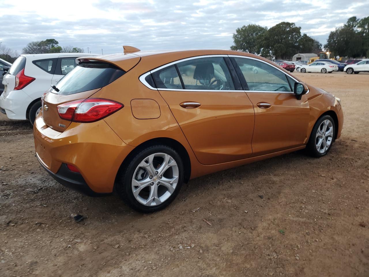 2017 Chevrolet Cruze VIN 3G1BF6SM6HS561827 Copart auction photo, front end / side damage thumbnail 3