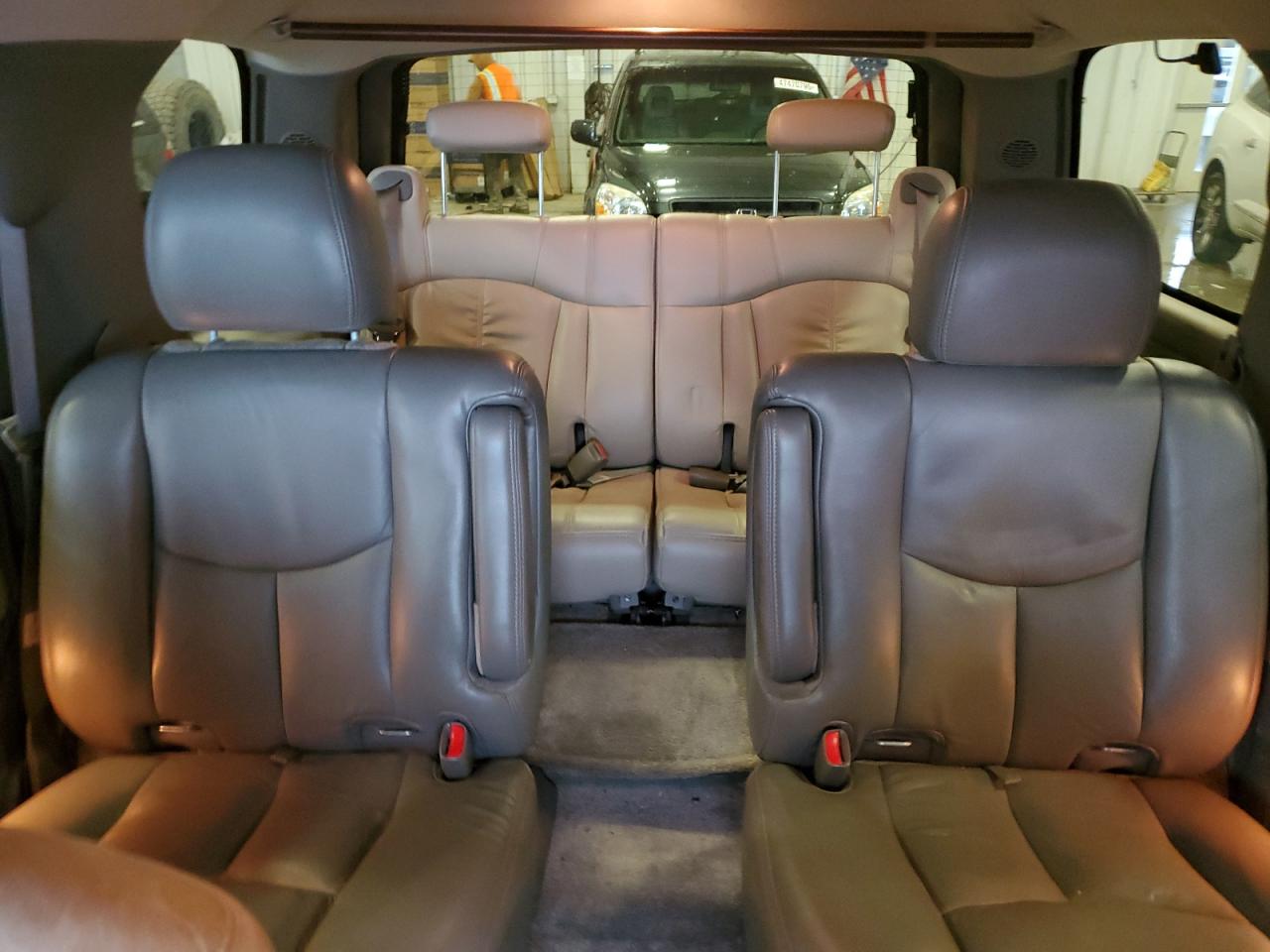 2001 Chevrolet Tahoe VIN 1GNEK13T51R173240 Copart auction photo, side / front end damage thumbnail 10