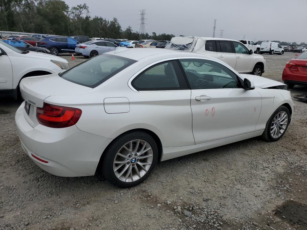 2015 BMW 2er VIN WBA1F5C55FV257705 Copart auction photo, front end / mechanical damage thumbnail 3