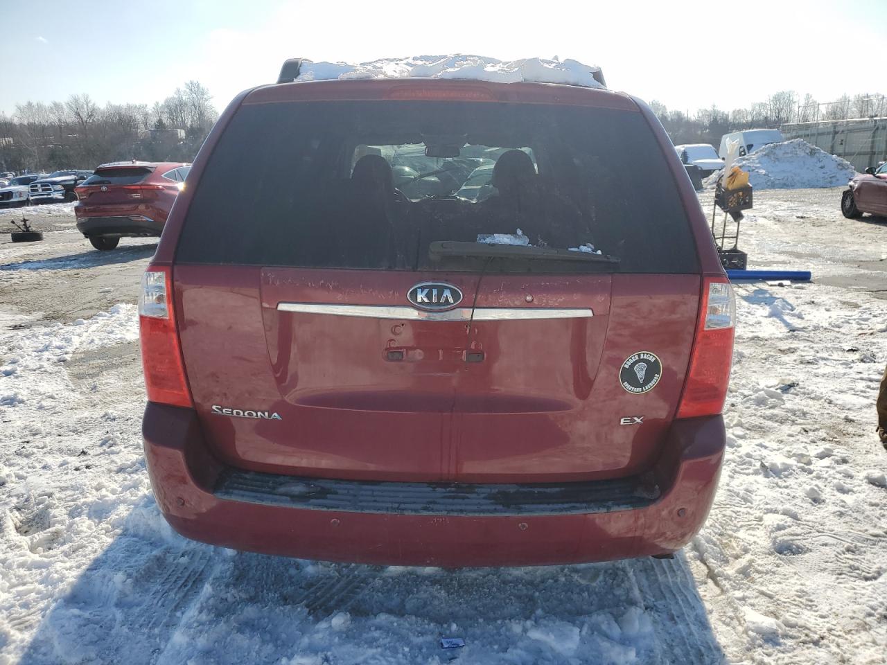 2007 KIA Sedona VIN KNDMB233576160217 Copart auction photo, front end / minor dent/scratches damage thumbnail 6