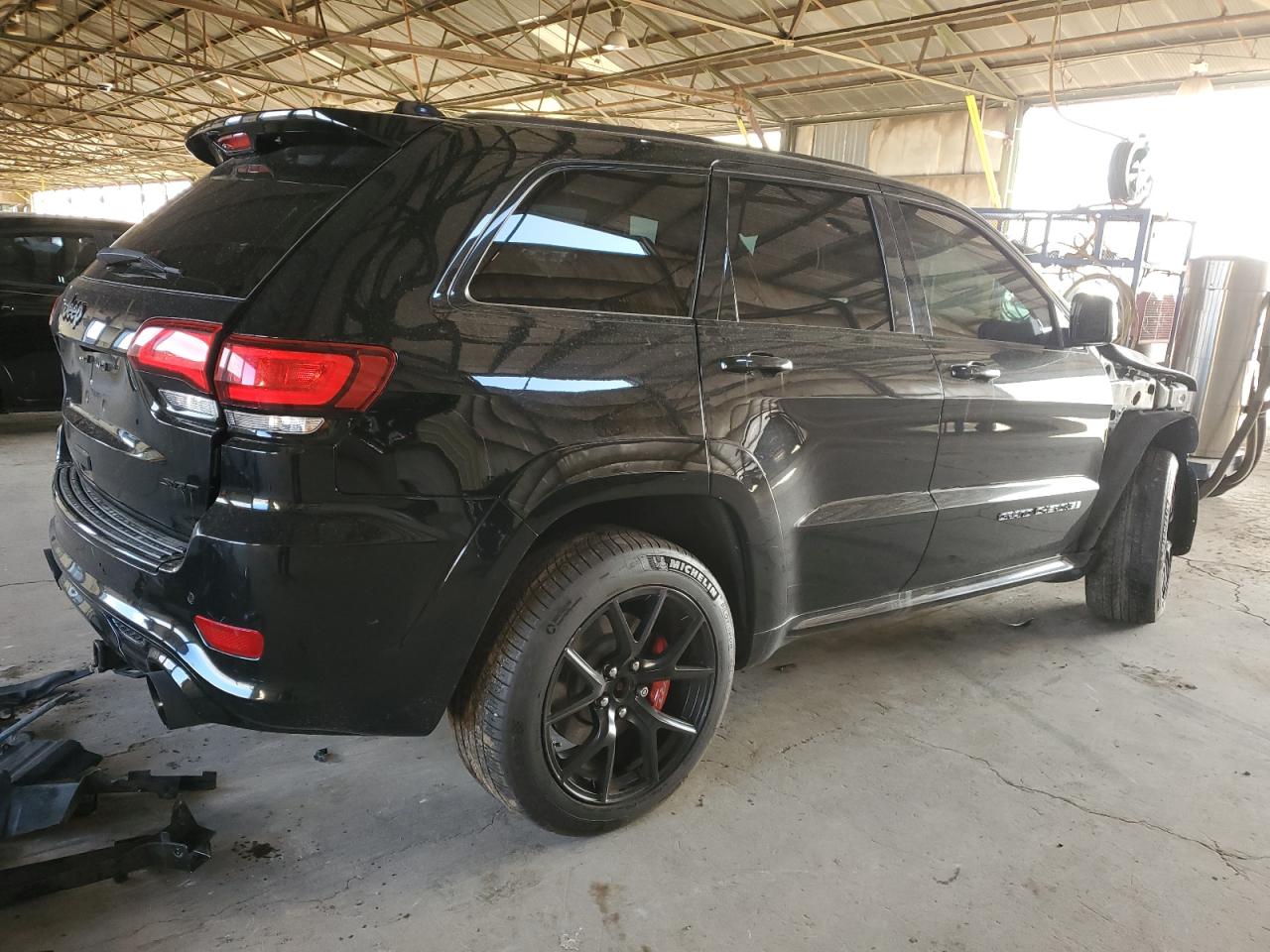 2021 Jeep Grand Cherokee VIN 1C4RJFDJ0MC548157 Copart auction photo, front end damage thumbnail 3