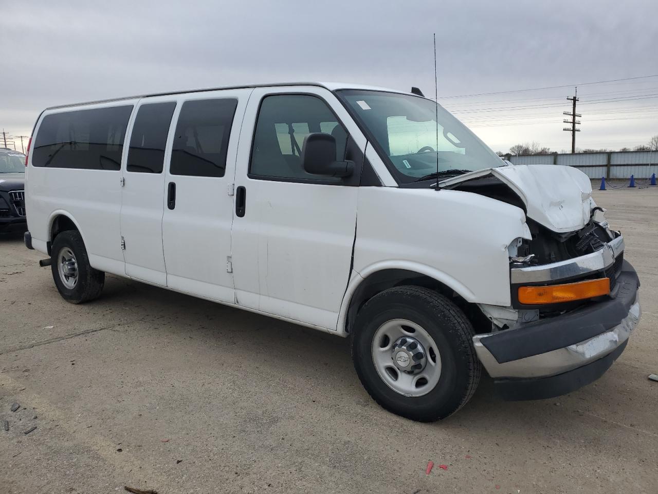 2017 Chevrolet Express VIN 1GAZGPFG5H1340095 Copart auction photo, front end / mechanical damage thumbnail 4