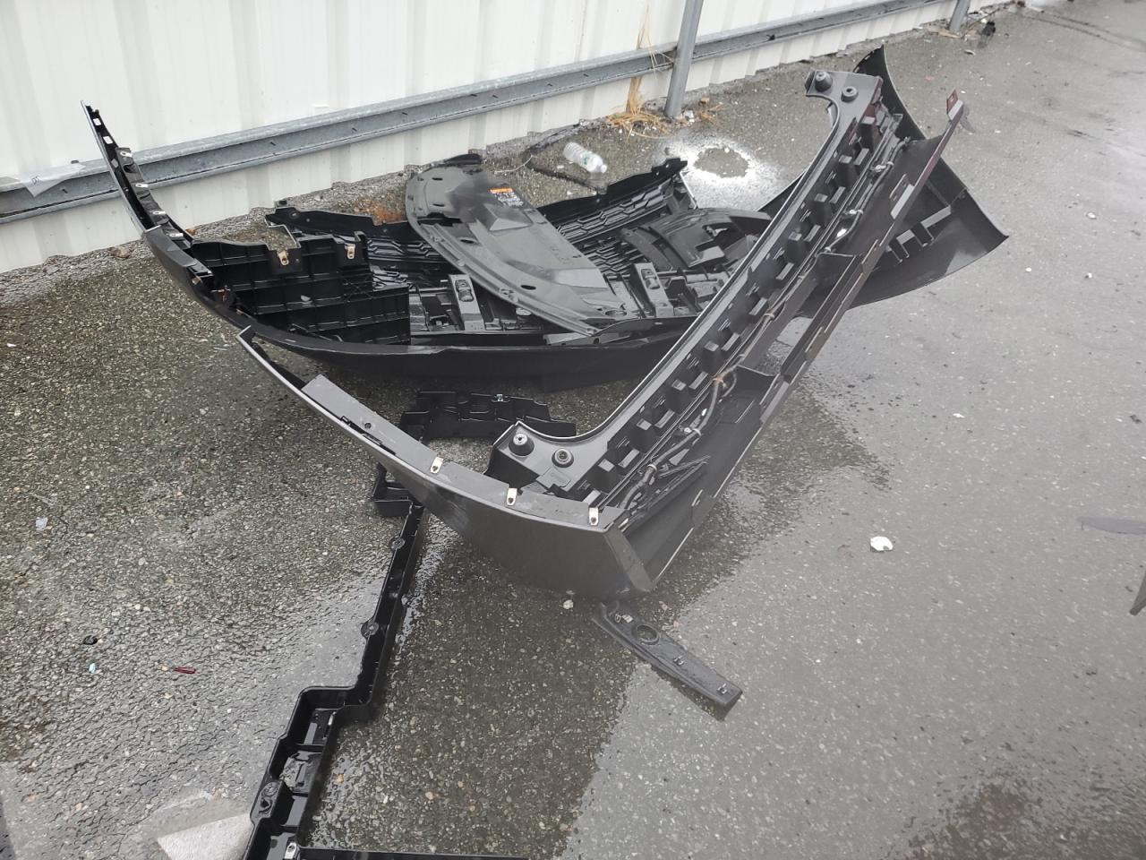 2018 Chevrolet Suburban VIN 1GNSKHKCXJR182240 Copart auction photo, front end / rear end damage thumbnail 13