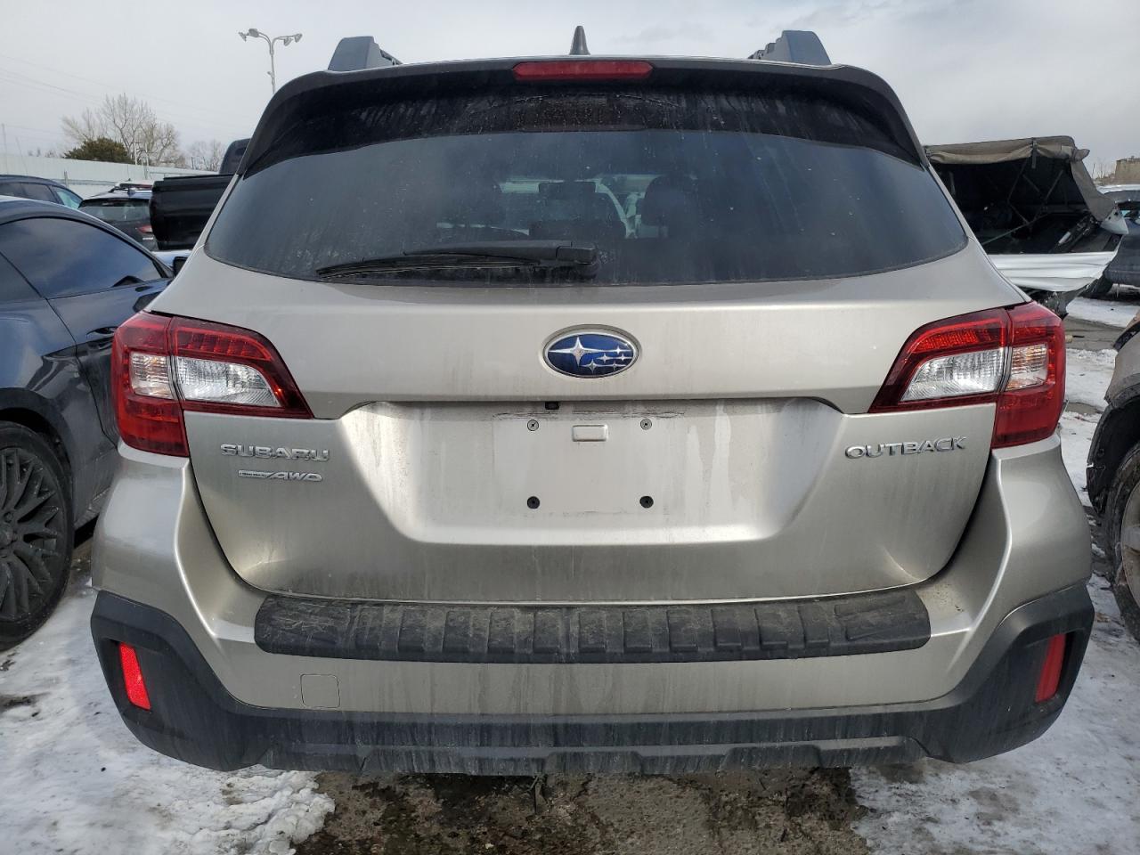 2018 Subaru Outback VIN 4S4BSACC7J3379119 Copart auction photo, front end / side damage thumbnail 6