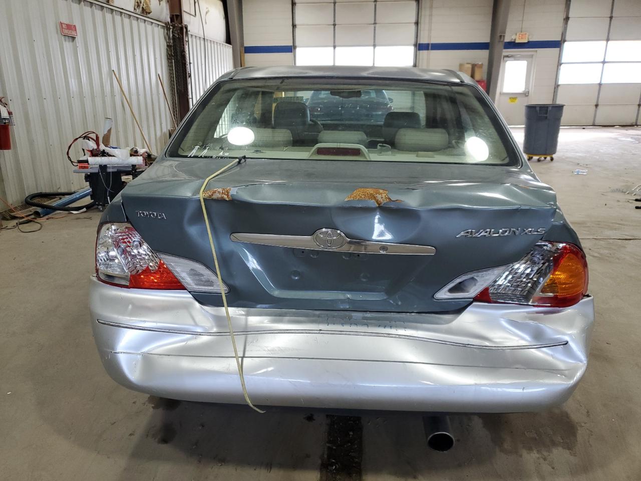 2002 Toyota Avalon VIN 4T1BF28B22U205139 Copart auction photo, rear end damage thumbnail 6