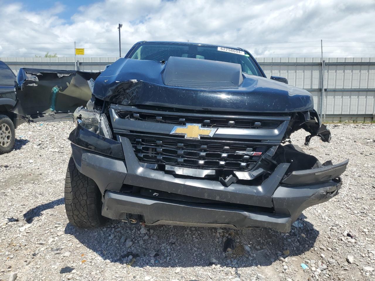 2018 Chevrolet Colorado VIN 1GCPTEE18J1232796 Copart auction photo, front end damage thumbnail 5