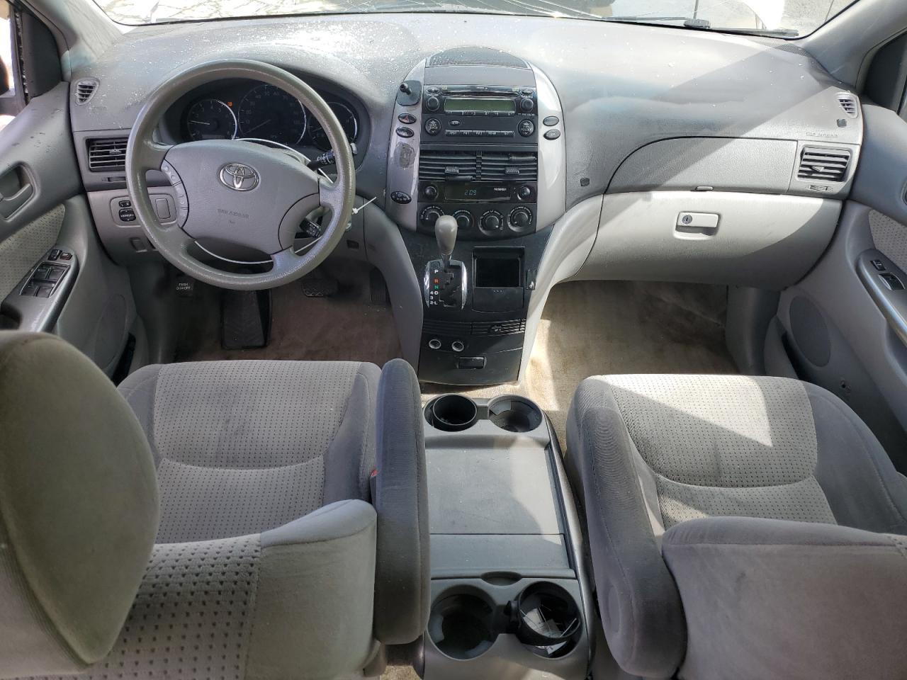2009 Toyota Sienna VIN 5TDZK23C39S288237 Copart auction photo, vandalism / all over damage thumbnail 8