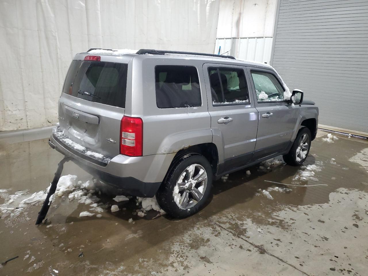 2015 Jeep Liberty (Patriot) VIN 1C4NJRFB4FD109191 Copart auction photo, rear end / front end damage thumbnail 3