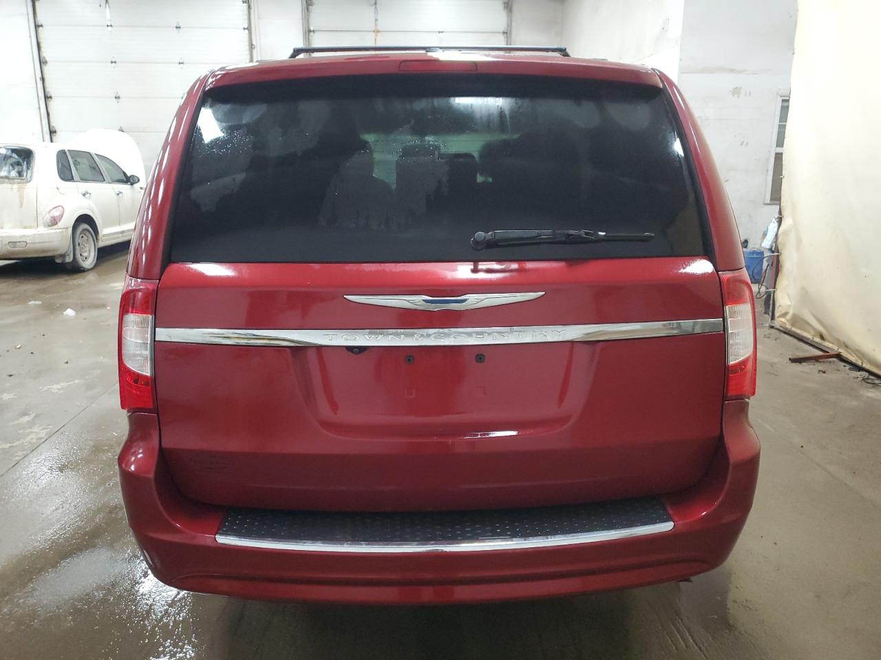 2013 Chrysler Town & Country VIN 2C4RC1BG0DR539874 Copart auction photo, front end / side damage thumbnail 6