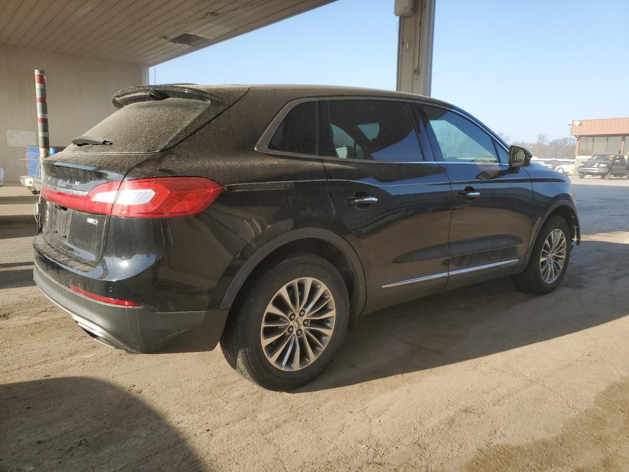 2016 Lincoln MKX VIN 2LMTJ8KR4GBL58263 Copart auction photo, front end damage thumbnail 3