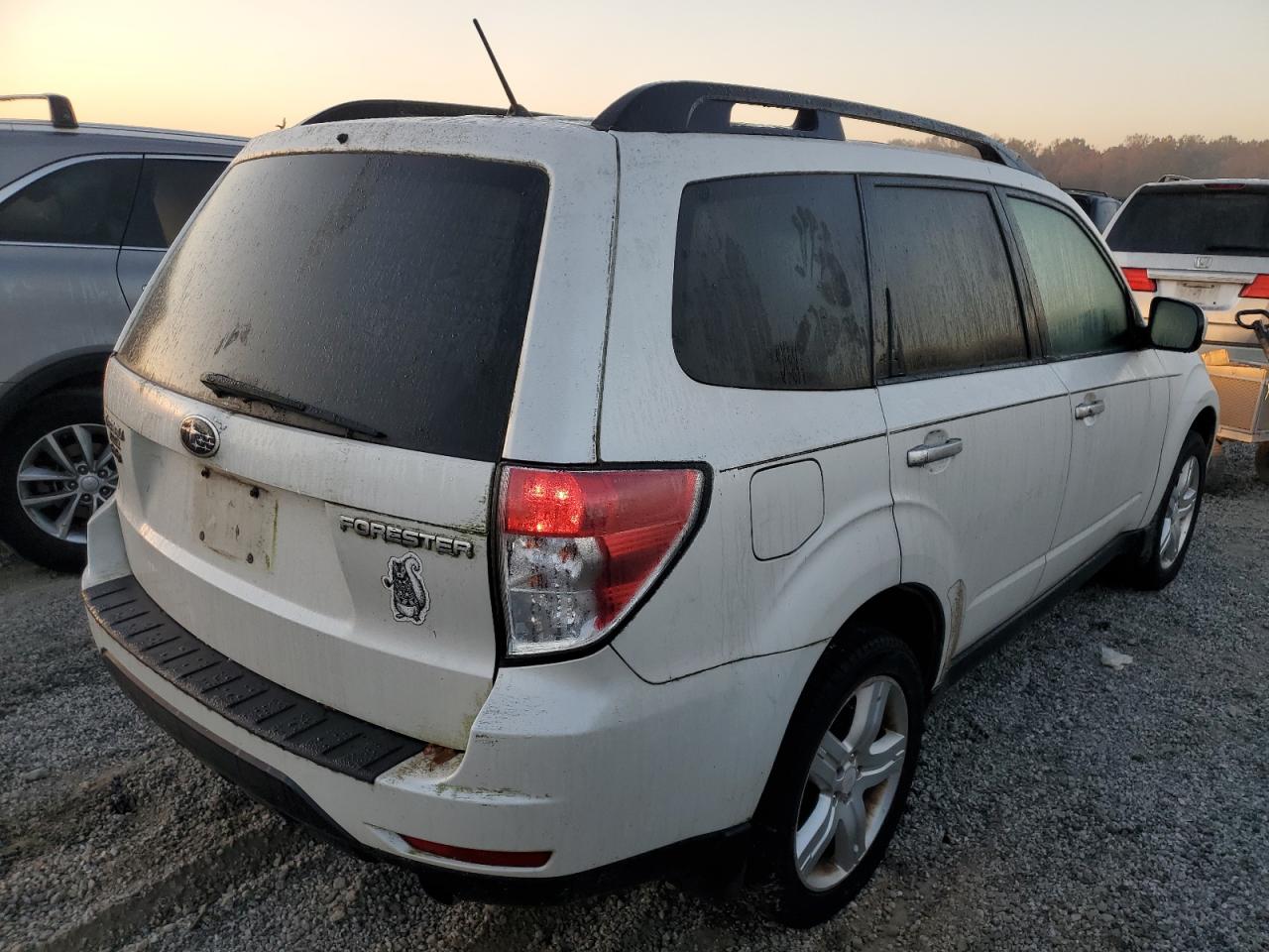 2009 Subaru Forester VIN JF2SH64699H736745 Copart auction photo, top/roof damage thumbnail 3