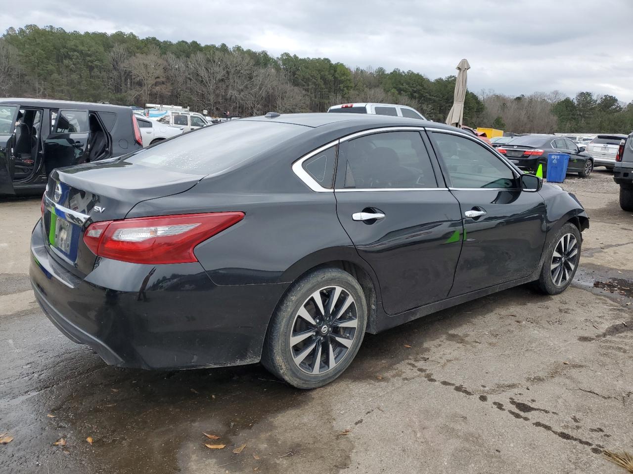 2018 Nissan Altima VIN 1N4AL3AP7JC131232 Copart auction photo, front end / side damage thumbnail 3
