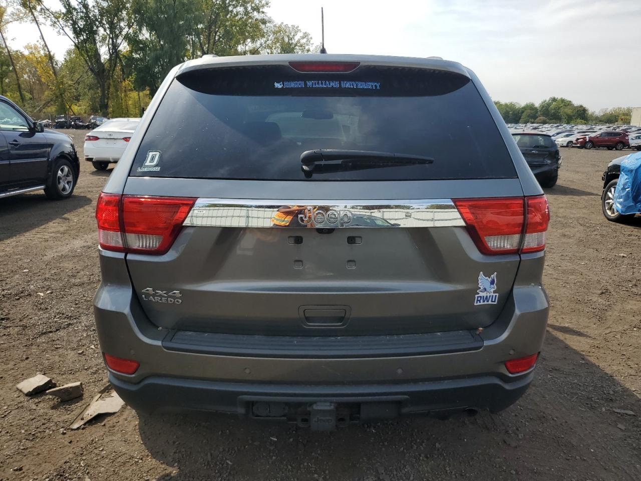 2011 Jeep Grand Cherokee VIN 1J4RR4GG5BC717755 Copart auction photo, front end / minor dent/scratches damage thumbnail 6