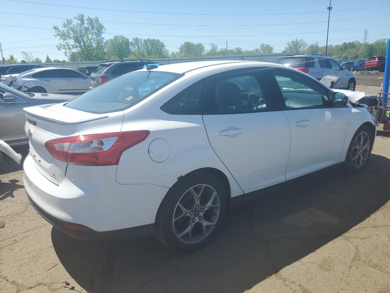 2014 Ford Focus VIN 1FADP3F28EL429499 Copart auction photo, front end / stripped damage thumbnail 3