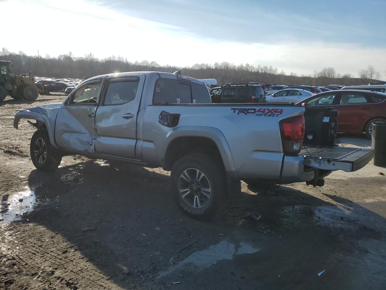 2018 Toyota Tacoma VIN 3TMDZ5BN8JM041407 Copart auction photo, side / front end damage thumbnail 2