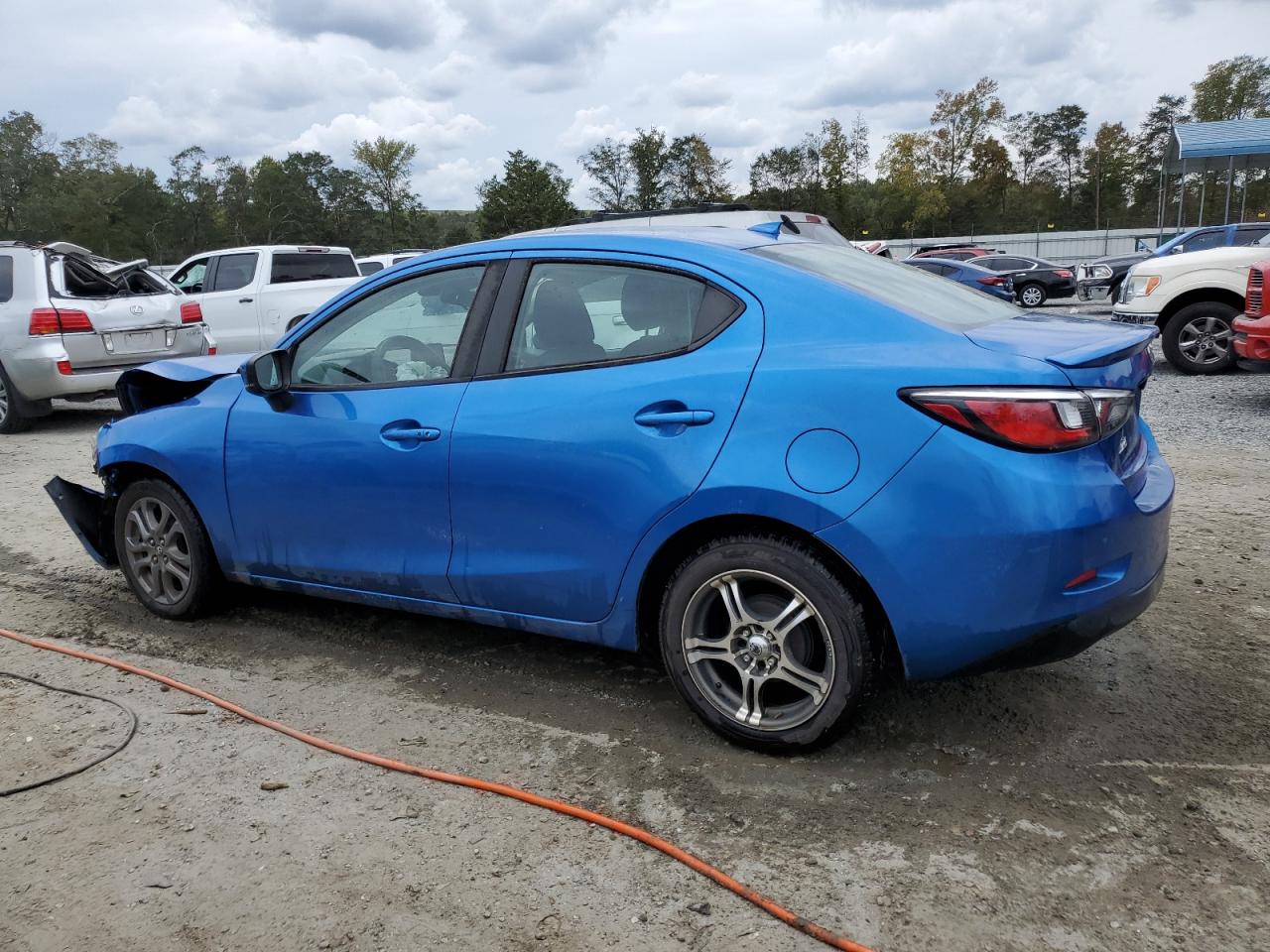 2019 Toyota Yaris VIN 3MYDLBYV8KY515911 Copart auction photo, front end / minor dent/scratches damage thumbnail 2