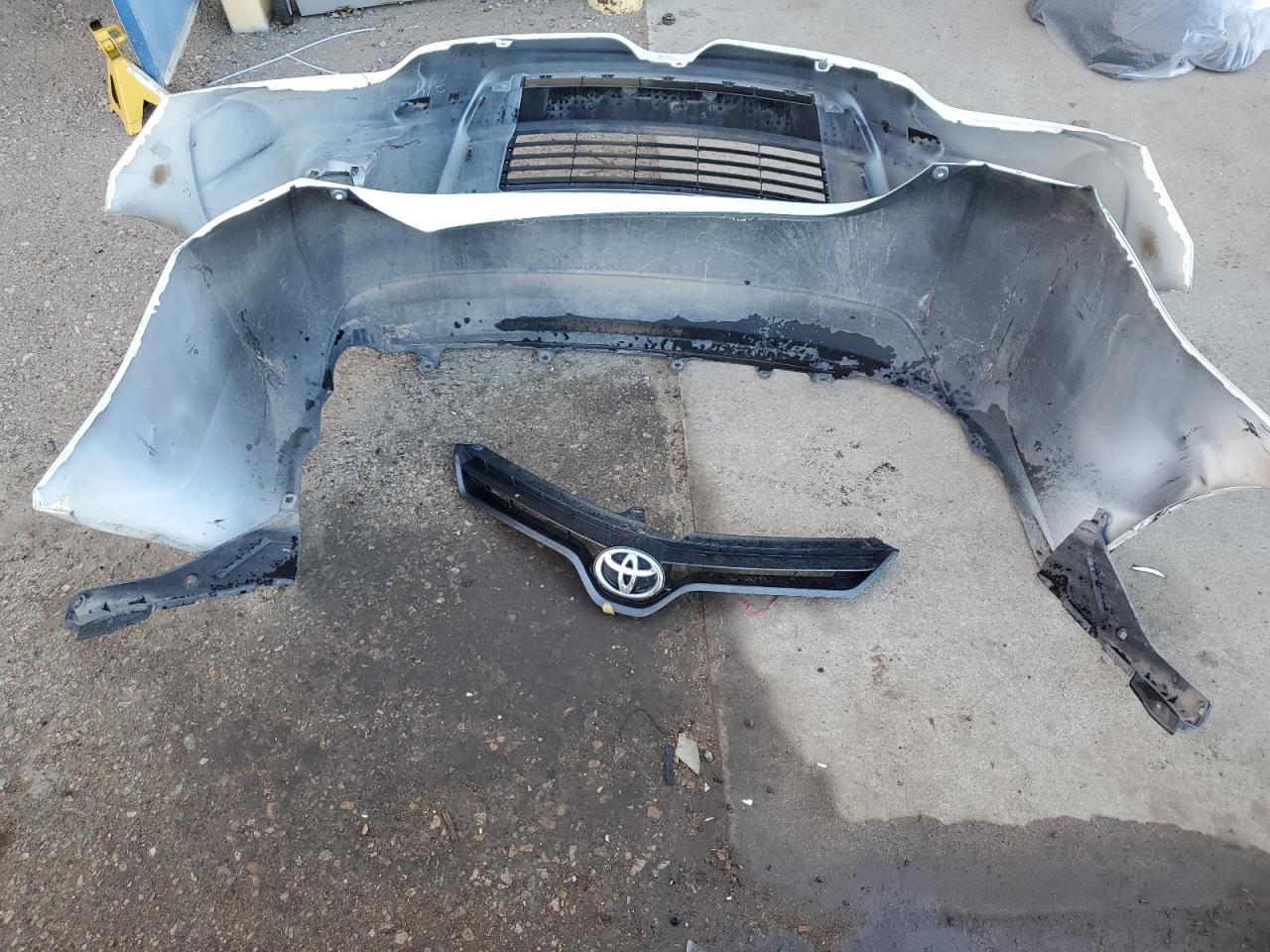 2016 Toyota Corolla VIN 5YFBURHE4GP481100 Copart auction photo, front end / rear end damage thumbnail 12