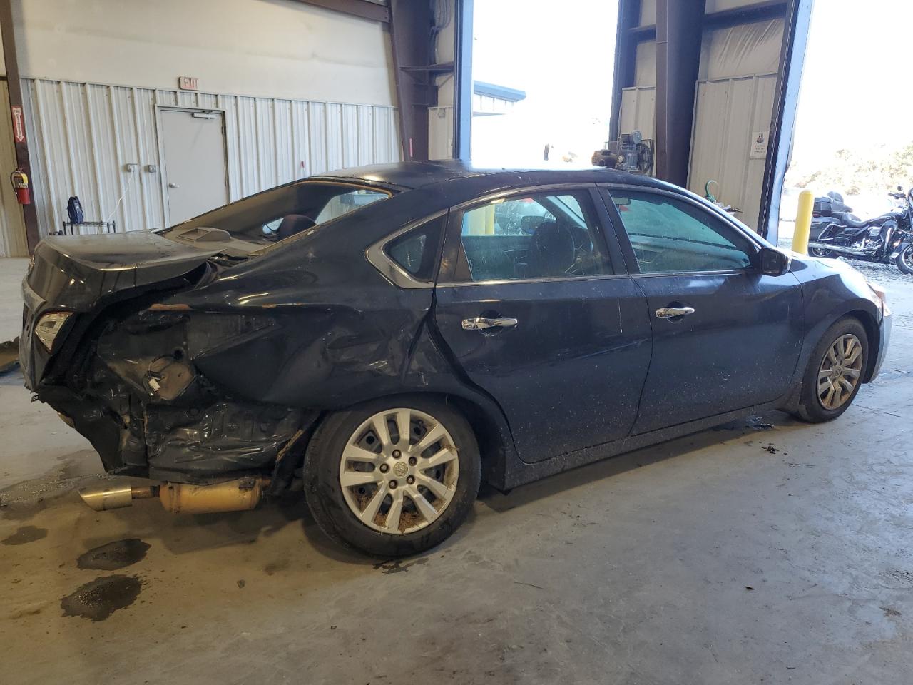 2017 Nissan Altima VIN 1N4AL3AP8HC491071 Copart auction photo, rear end damage thumbnail 3