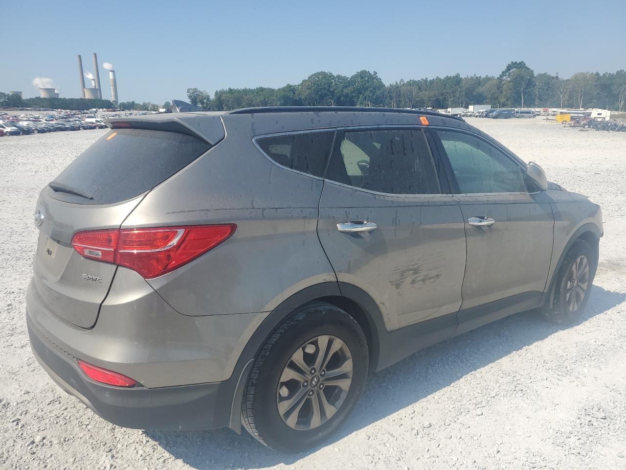 2015 Hyundai Santa Fe VIN 5XYZU3LB2FG254838 Copart auction photo, front end / side damage thumbnail 3