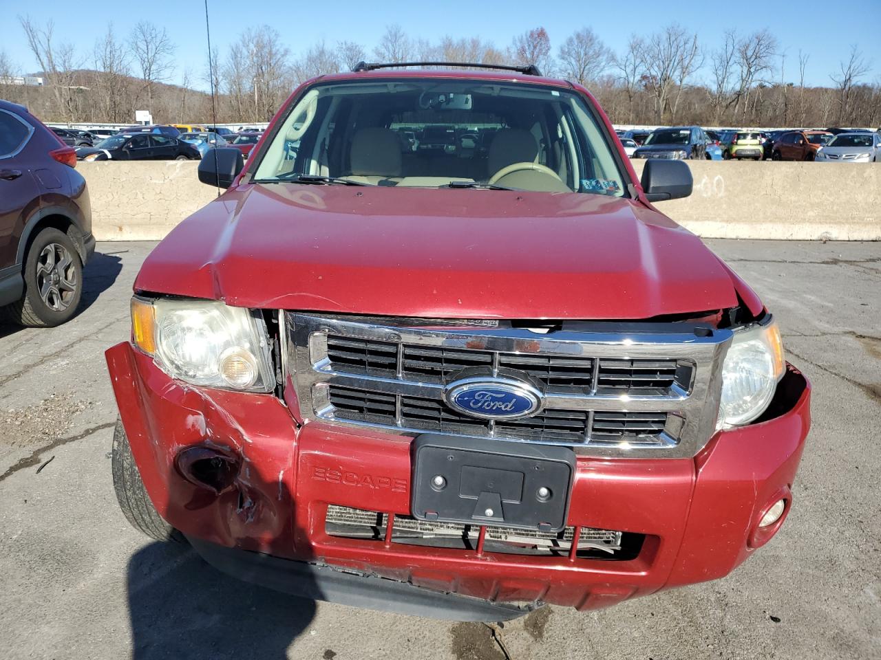 2011 Ford Escape VIN 1FMCU9DGXBKA30896 Copart auction photo, front end / minor dent/scratches damage thumbnail 5