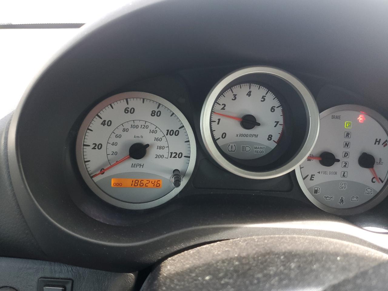 2004 Toyota RAV 4 VIN JTEGD20V440024670 Copart auction photo, minor dent/scratches / normal wear damage thumbnail 9