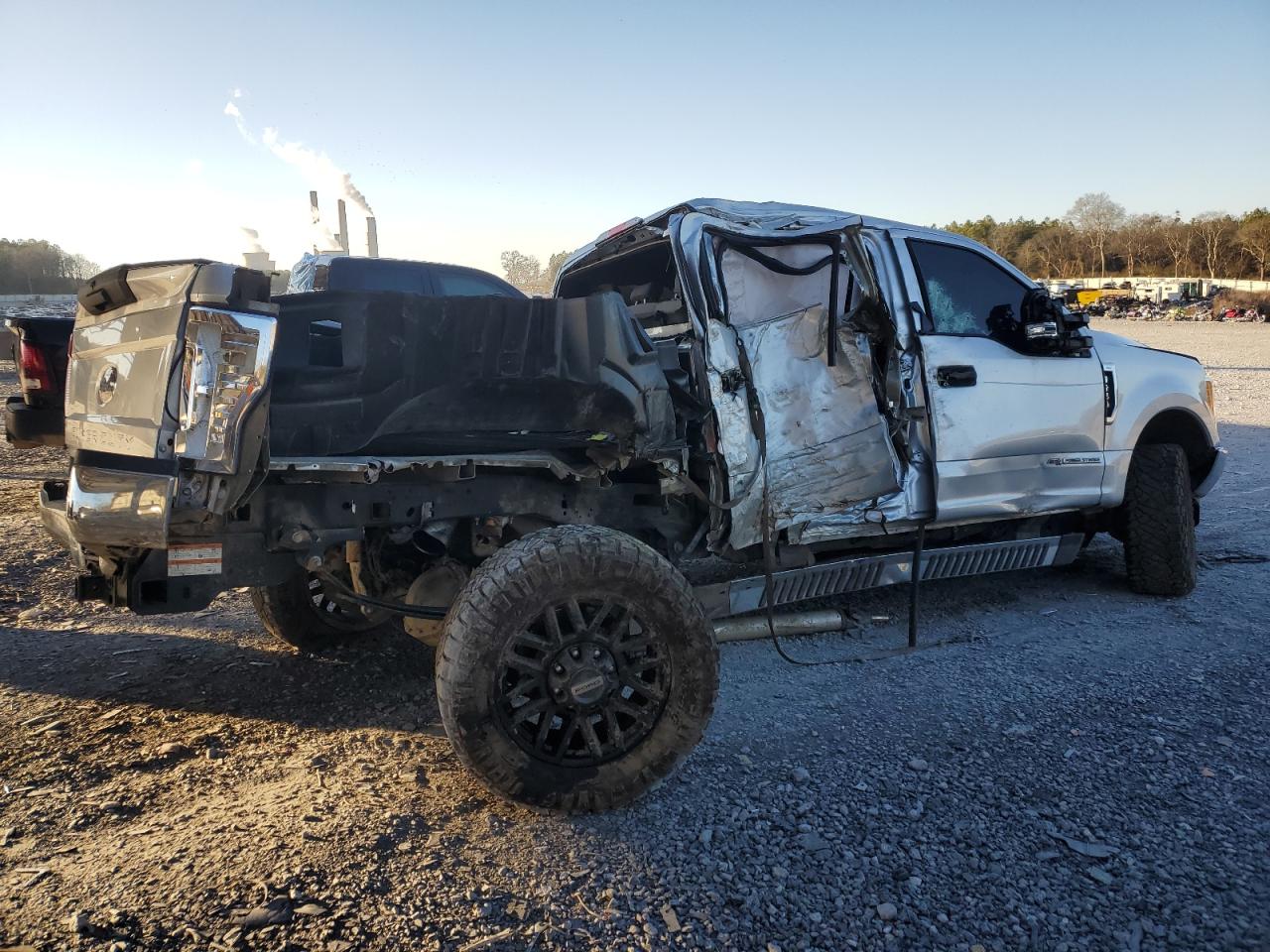 2017 Ford F250 VIN 1FT7W2BT5HED93878 Copart auction photo, all over damage thumbnail 3
