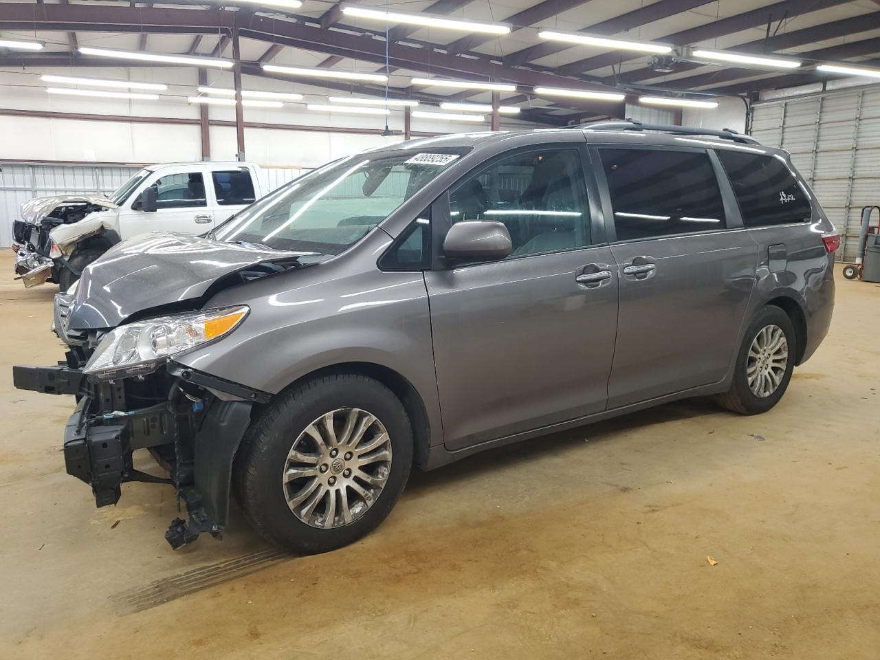 2015 Toyota Sienna VIN 5TDYK3DC7FS552149