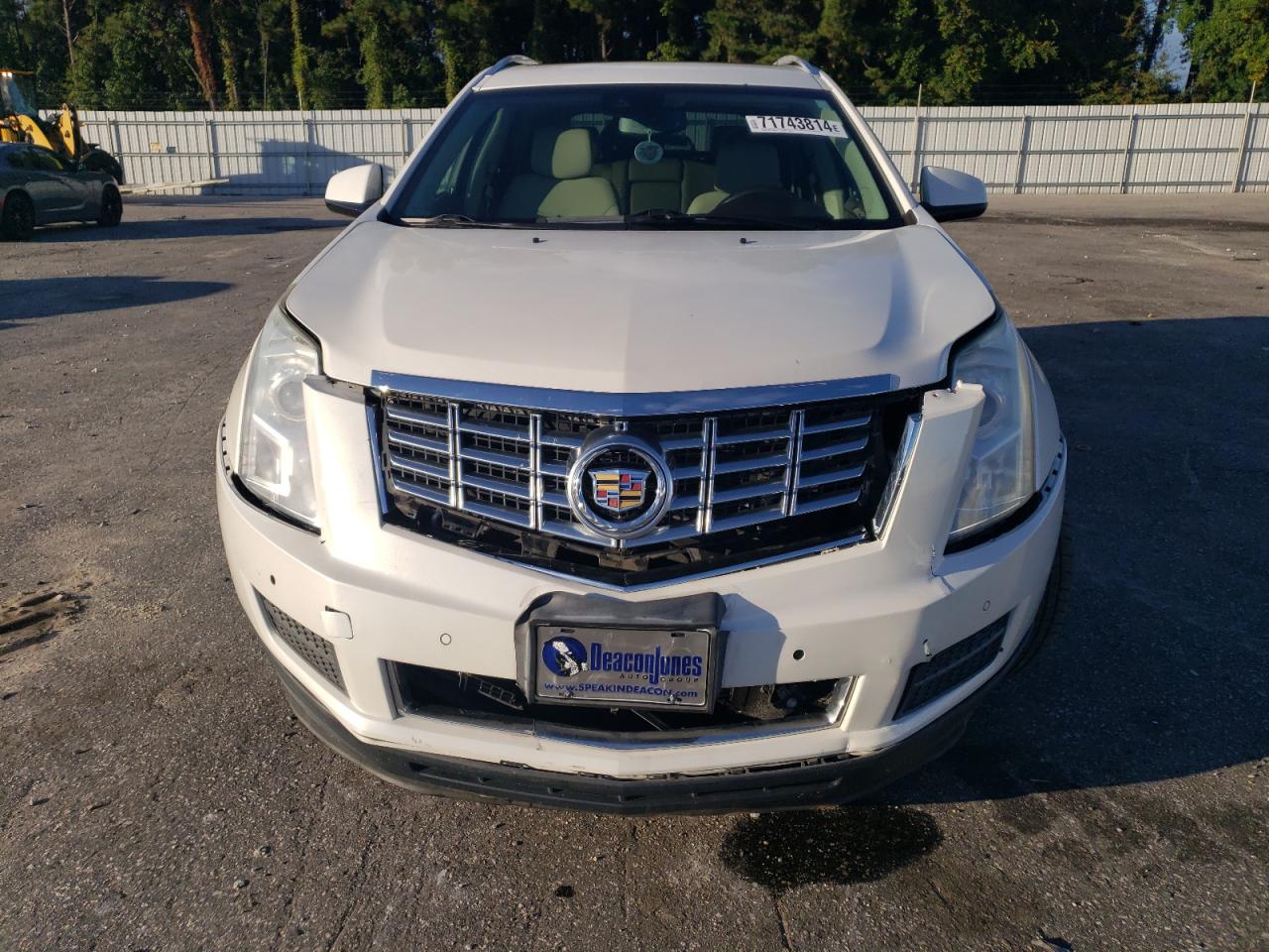 2015 Cadillac SRX VIN 3GYFNEE39FS572773 Copart auction photo, front end damage thumbnail 5