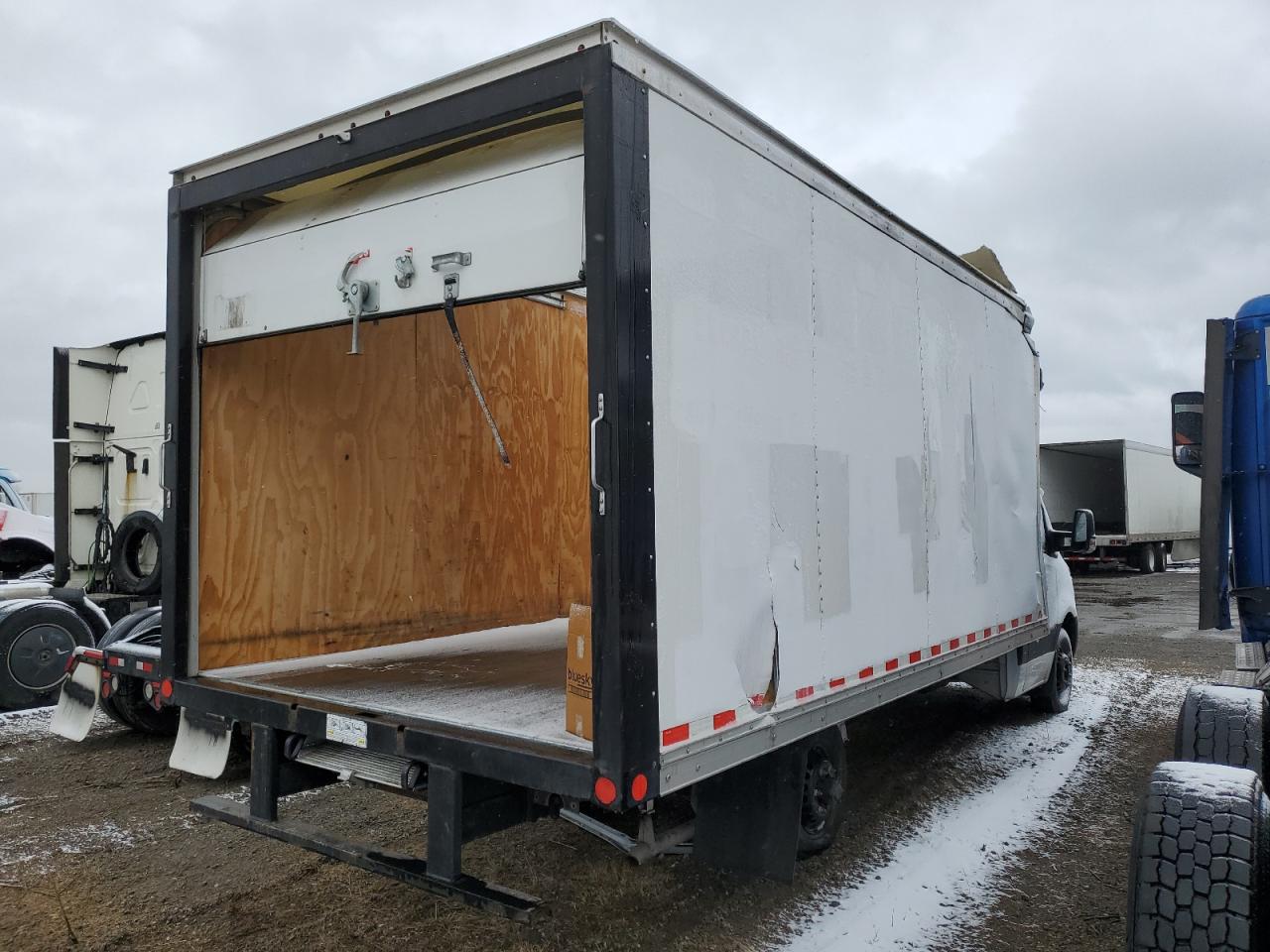 2023 Mercedes-Benz Sprinter VIN W1X8N33Y7PN271450 Copart auction photo, top/roof / side damage thumbnail 3