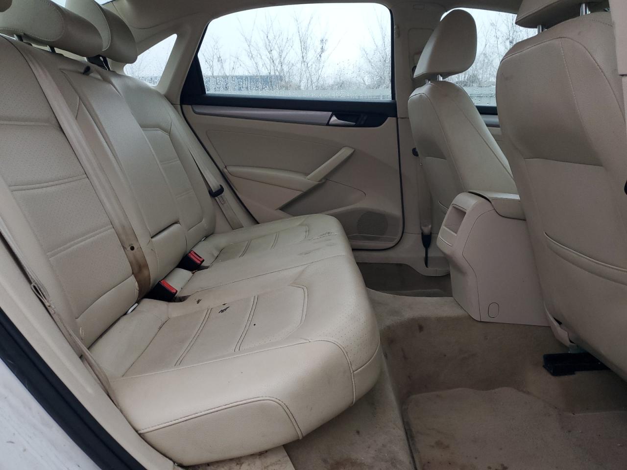 2014 Volkswagen Passat VIN 1VWAT7A33EC058197 Copart auction photo, front end / side damage thumbnail 10