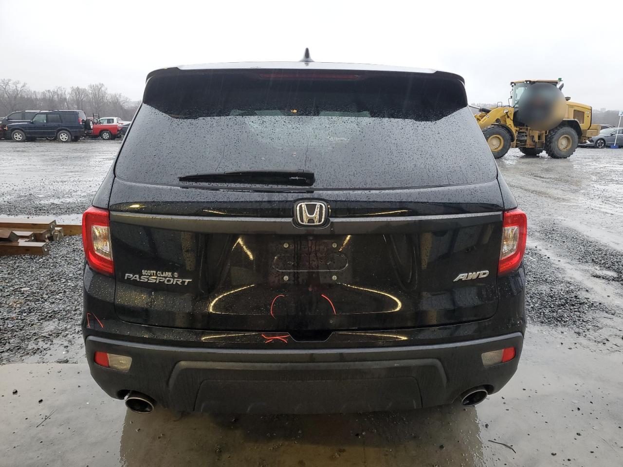 2021 Honda Passport VIN 5FNYF8H56MB032927 Copart auction photo, front end / minor dent/scratches damage thumbnail 6