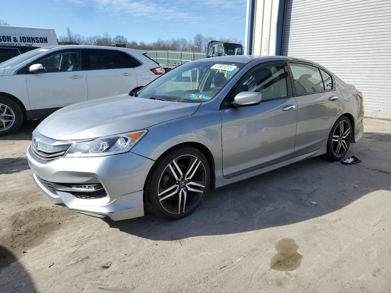 2017 Honda Accord VIN 1HGCR2F59HA013483