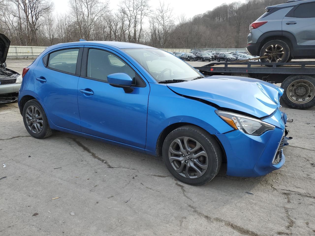2020 Toyota Yaris VIN 3MYDLBJV5LY709288 Copart auction photo, front end damage thumbnail 4