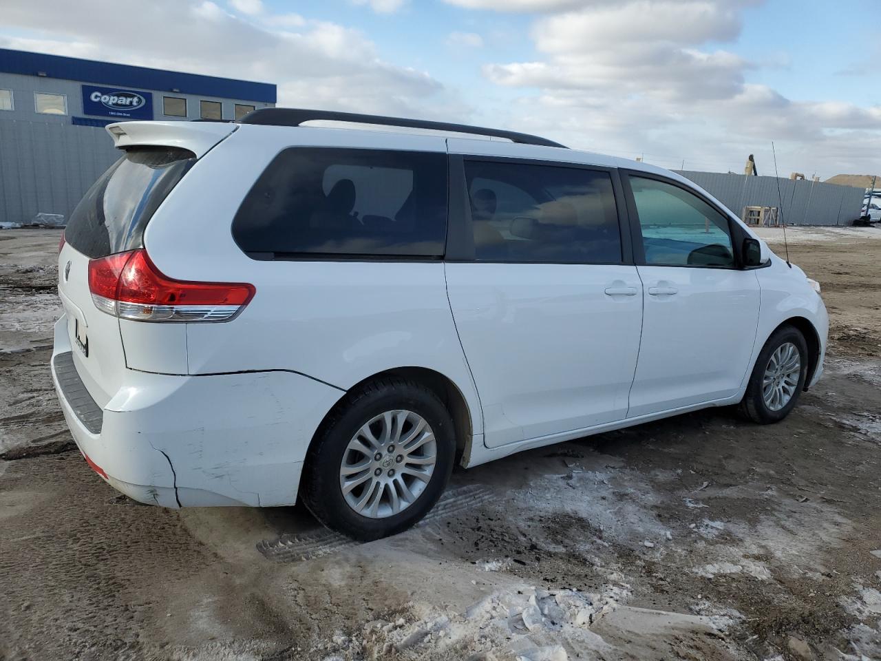 2011 Toyota Sienna VIN 5TDYK3DC3BS052533 Copart auction photo, side / rear end damage thumbnail 3