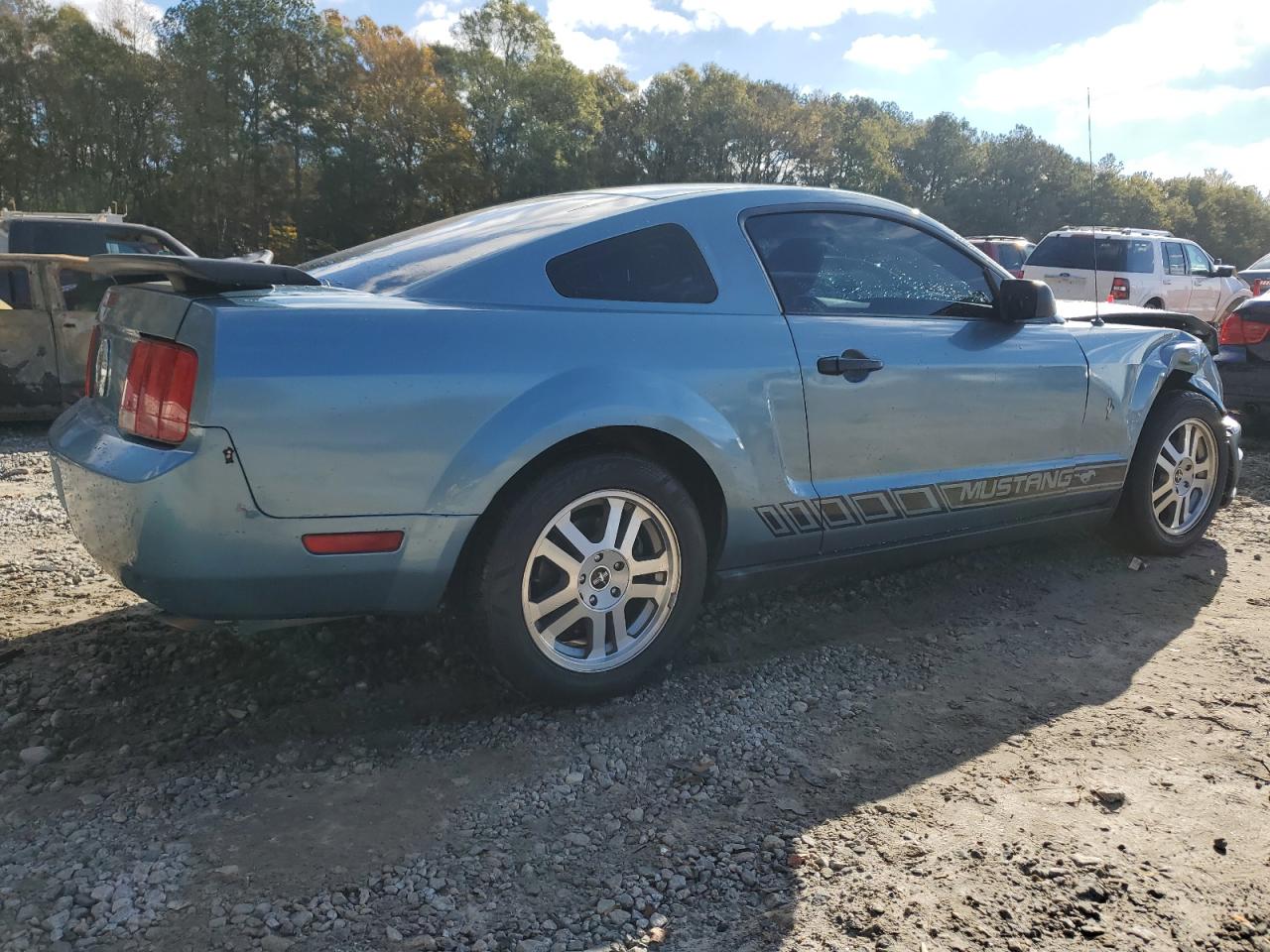 2005 Ford Mustang VIN 1ZVFT80N955163071 Copart auction photo, front end / side damage thumbnail 3