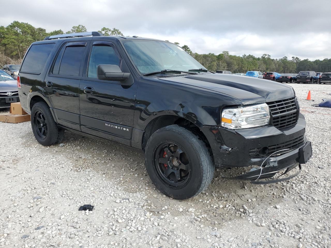 2012 Lincoln Navigator VIN 5LMJJ2J50CEL06770 Copart auction photo, front end / side damage thumbnail 4