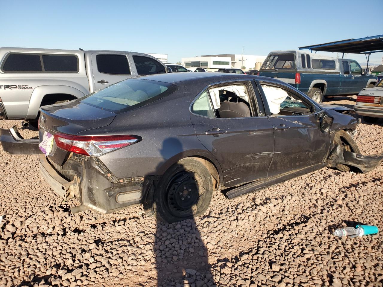 2018 Toyota Camry VIN 4T1B11HK5JU532786 Copart auction photo, all over damage thumbnail 3