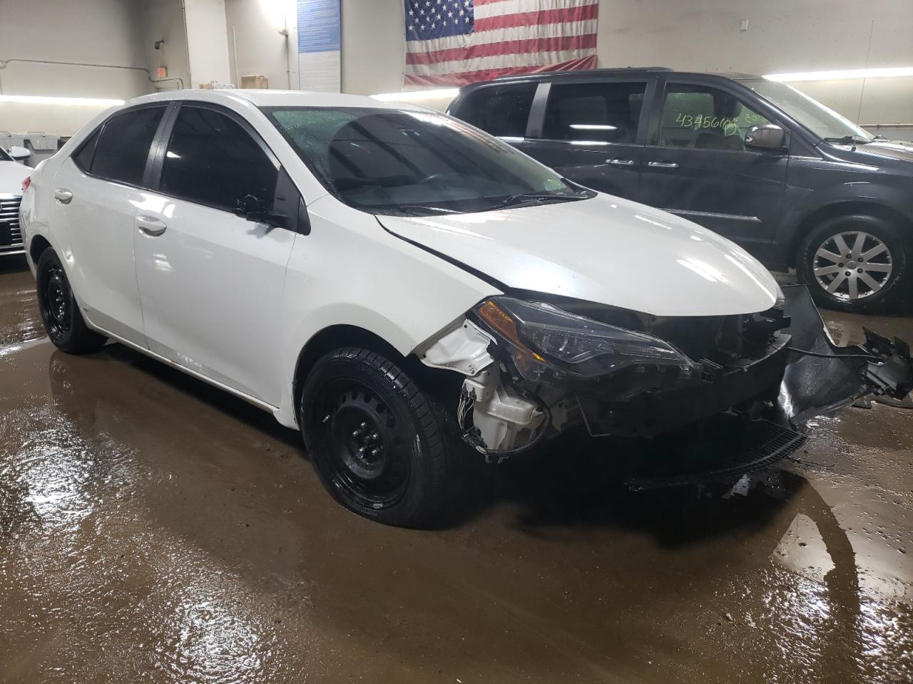 2018 Toyota Corolla VIN 5YFBURHEXJP835547 Copart auction photo, front end damage thumbnail 4