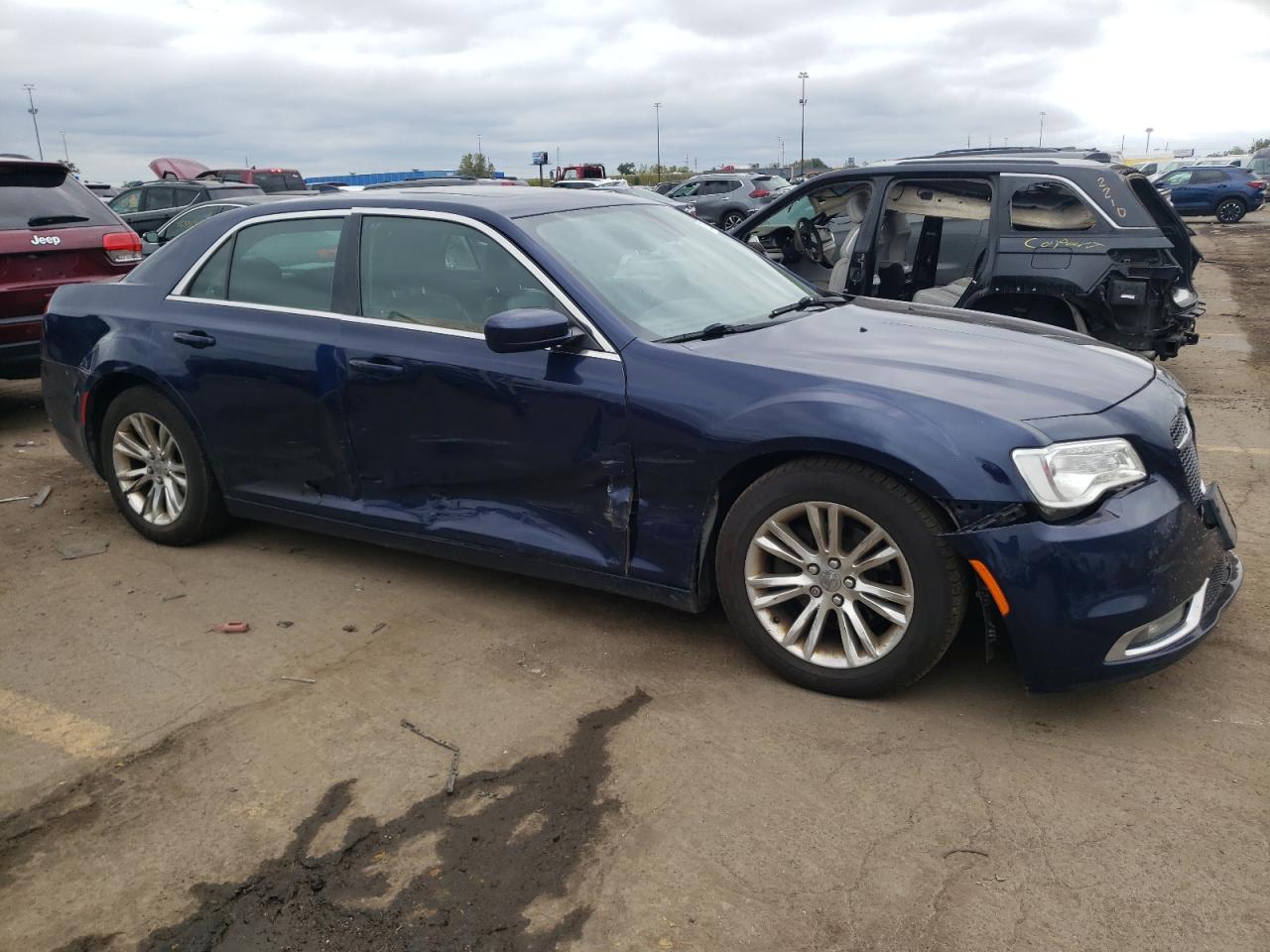 2016 Chrysler 300 VIN 2C3CCAAG6GH349132 Copart auction photo, all over / side damage thumbnail 4